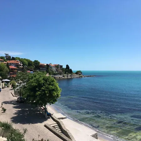 Kamelia Garden * Σάνι Μπιτς